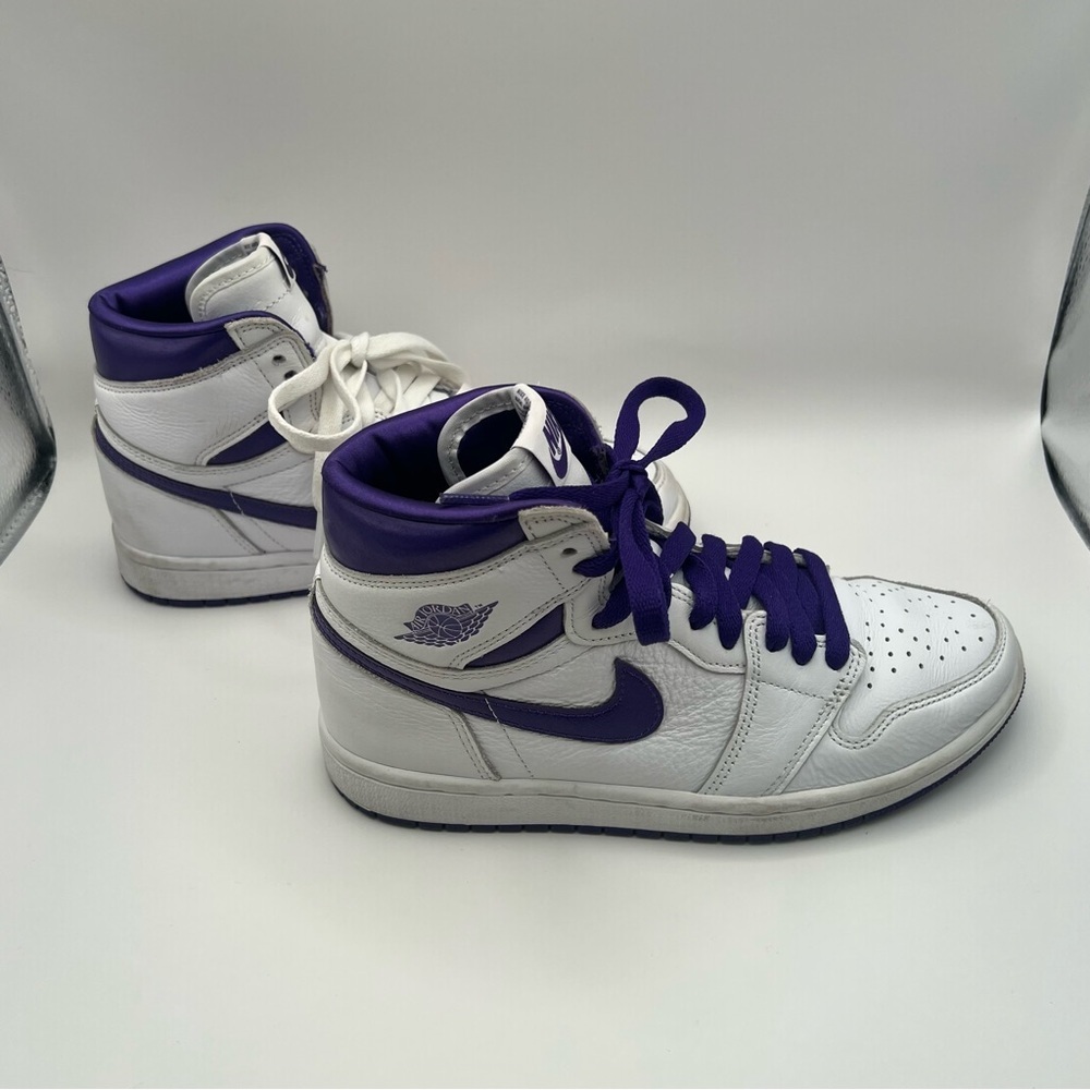 Women's Air Jordan 1 Retro High OG - Picture 2 of 9